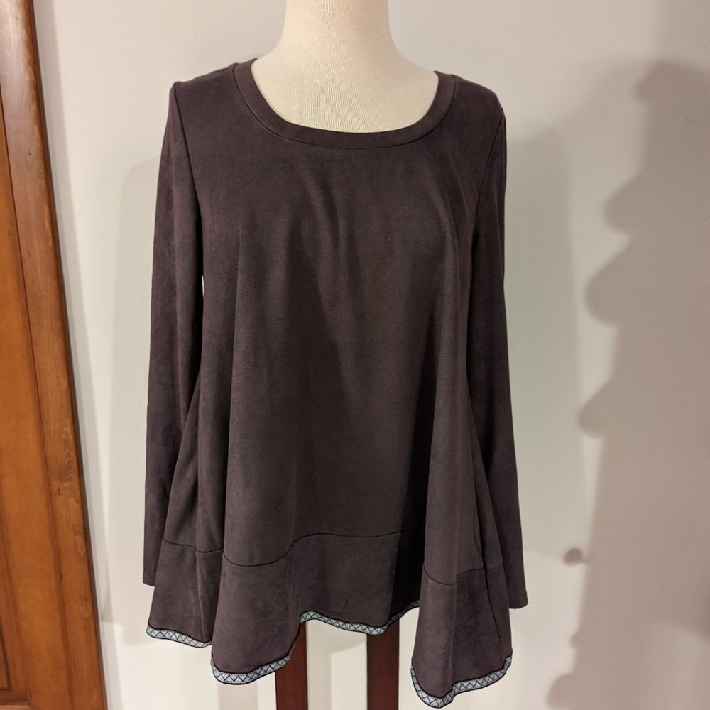 PRICE DROP! Easel blouse